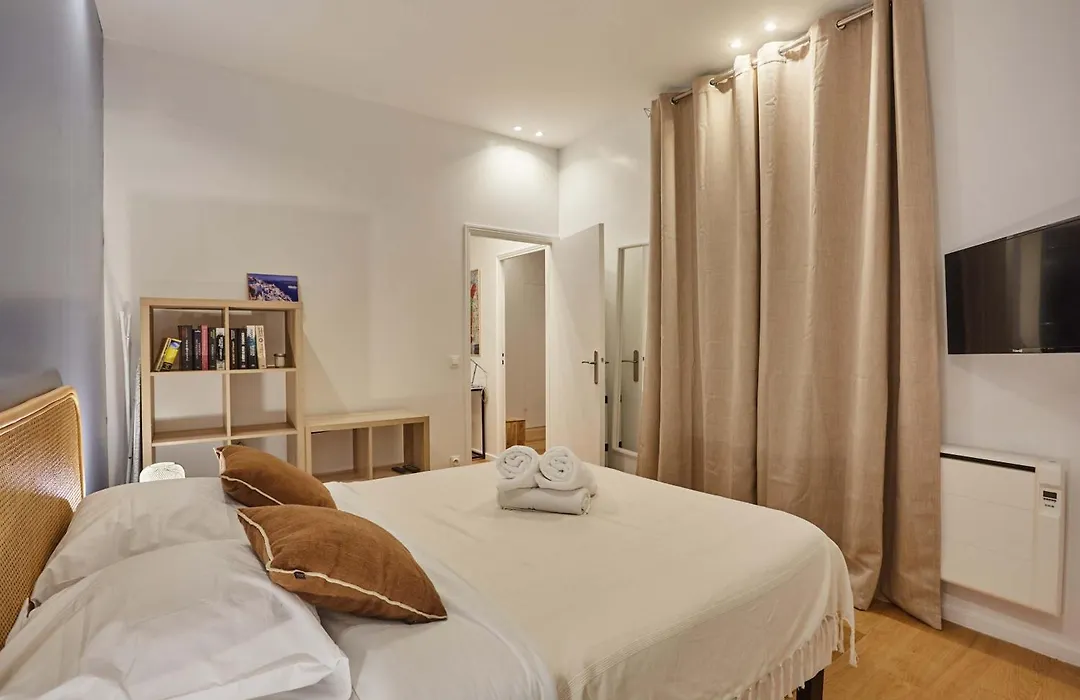 New Apartment 2 Bedrooms Center Of Paris By Studio Prestige-1